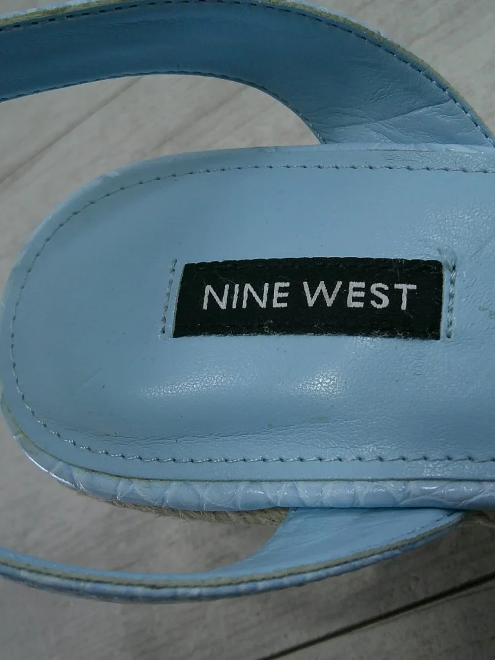 Nine West Baby Blue Croc Embossed Patent Joie Espadrille Wedge Heel Size 11 M